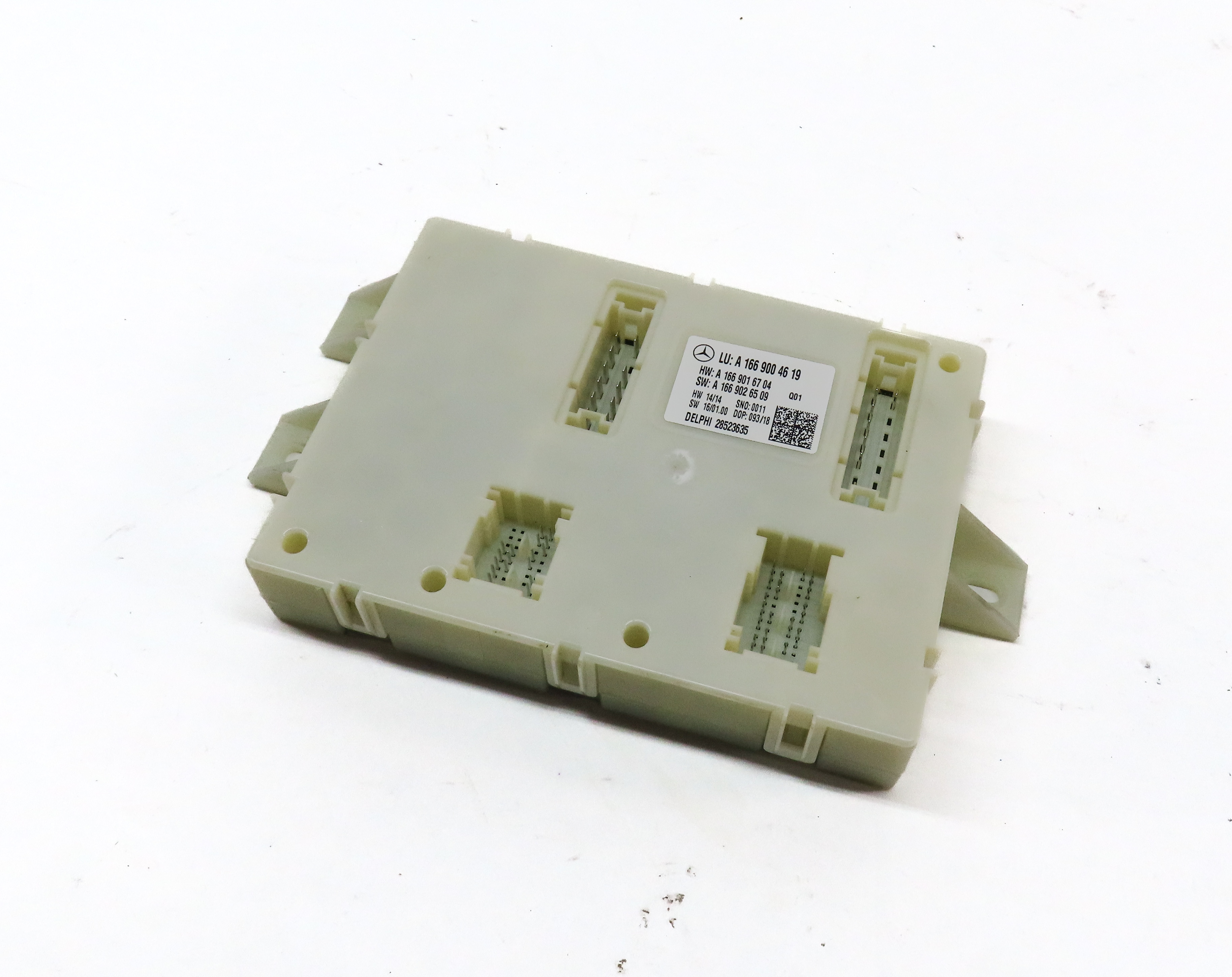 2015 MERCEDES GL550 (X166) REAR SIGNAL ACQUISITION SAM CONTROL MODULE — exact item pictured